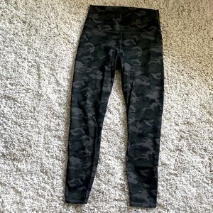 Camo print Fabletics leggings